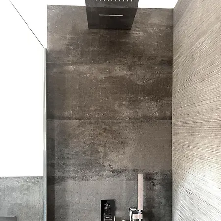 Urban Oasis - Two-room Apartment! מילאנו