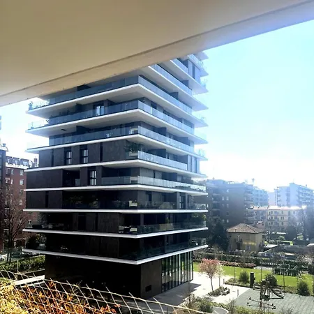 Urban Oasis - Two-room Apartment! דירה *