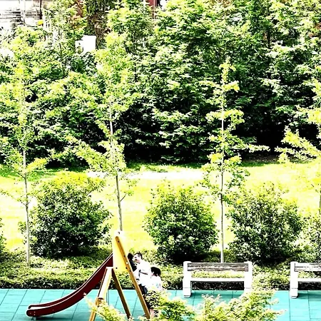 Urban Oasis - Two-room Apartment! דירה *