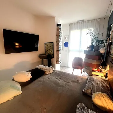 דירה Urban Oasis - Two-room Apartment! *
