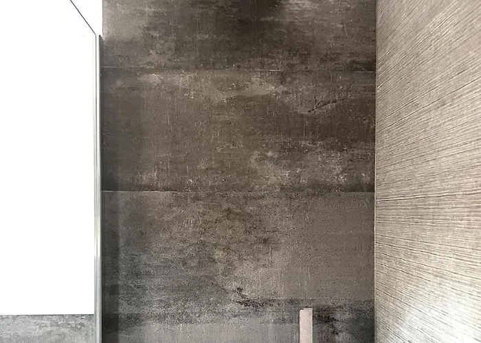 Urban Oasis - Two-room Apartment! Milano
