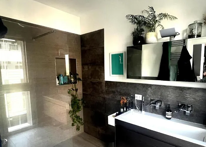 Lägenhet Urban Oasis - Two-room Apartment! *