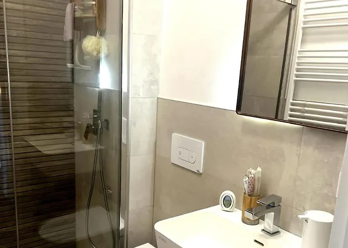 Urban Oasis - Two-room Apartment! Milano